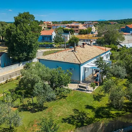 House Chill Out Loborika Pula 6 Persons Holiday home *